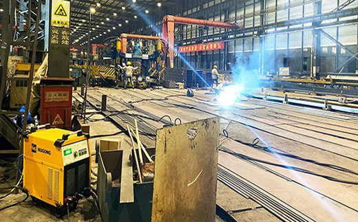 不朽情缘数字化等离子切割+碳弧气刨两用机LGB 120B使用现场