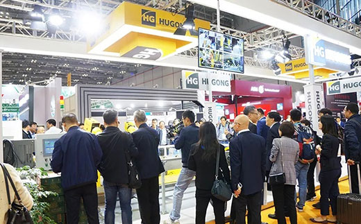 第二届进博会不朽情缘意大利CEA展位人气爆棚